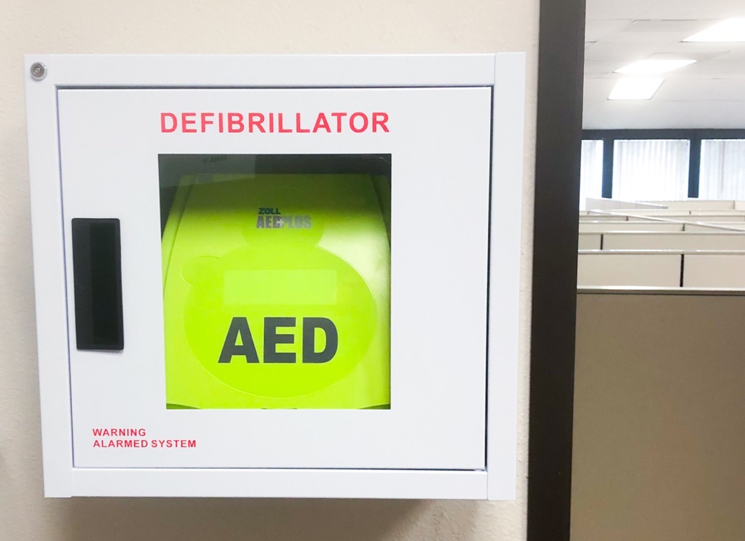 Commercial AED with pads and battery replaced on schedule in Phoenix